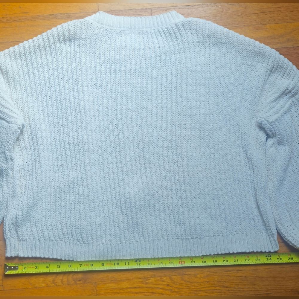 Universal Thread White Crew Neck Sweater with Cable Knit Design - Picture 9 of 10